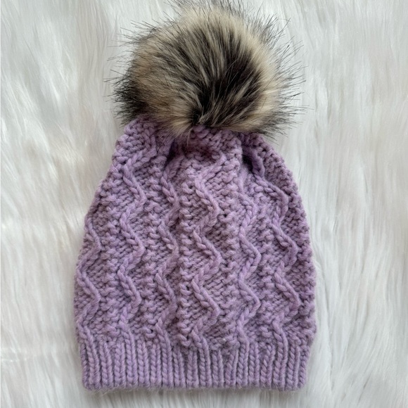 Women’s Nardi & Tagliaferri Lilac Light Purple Knit Winter Pom Pom Hat - Picture 1 of 16